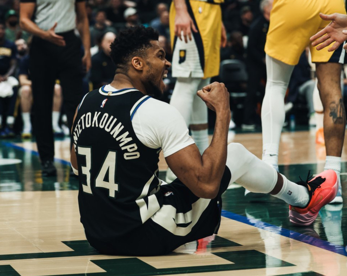 字母哥伤病隐患威胁雄鹿季后赛前景