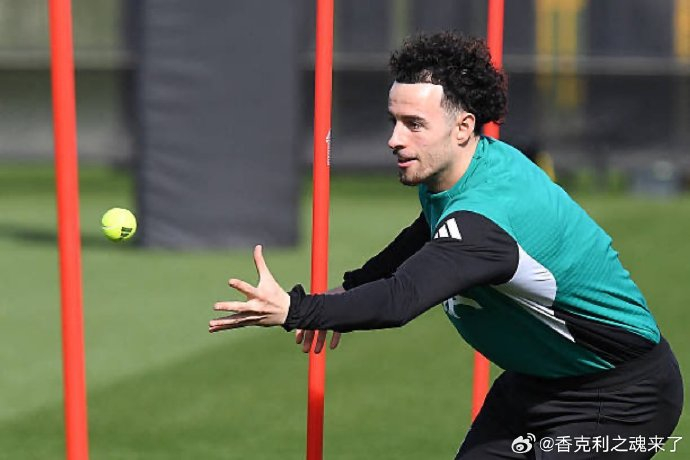 英超焦点战上演惊天逆转 球迷见证绝地反击奇迹