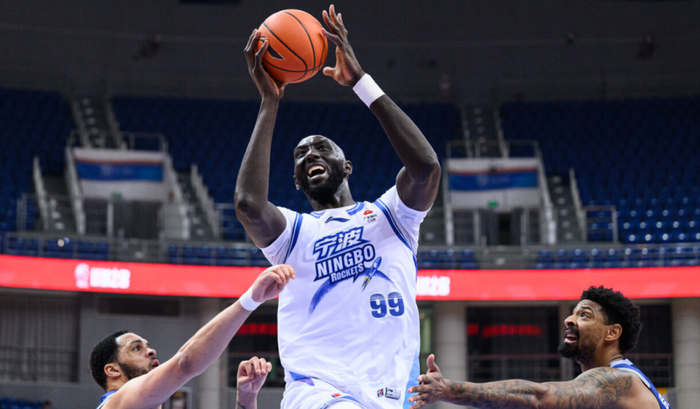 宁波男篮暗讽裁判：第四节罚球差距引争议