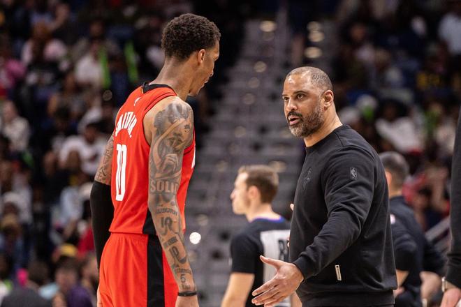 火箭队G1失利暴露命中率短板 前场篮板优势成G